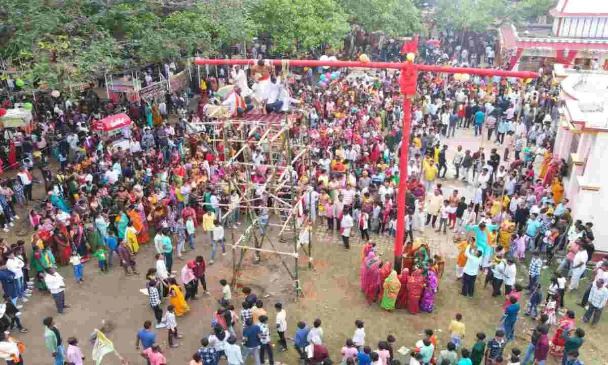 Hazaribagh News: कलयुग में भी अटूट आस्था: झारखंड का मंडा पर्व चौंका देता है दुनिया को