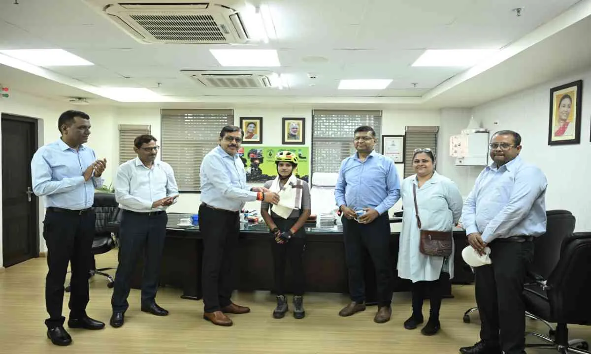 Ranchi News: सीसीएल में “नारी शक्ति–देश भक्ति” का संदेश लेकर पहुंचीं आशा मालवीय, युवाओं को किया प्रेरित