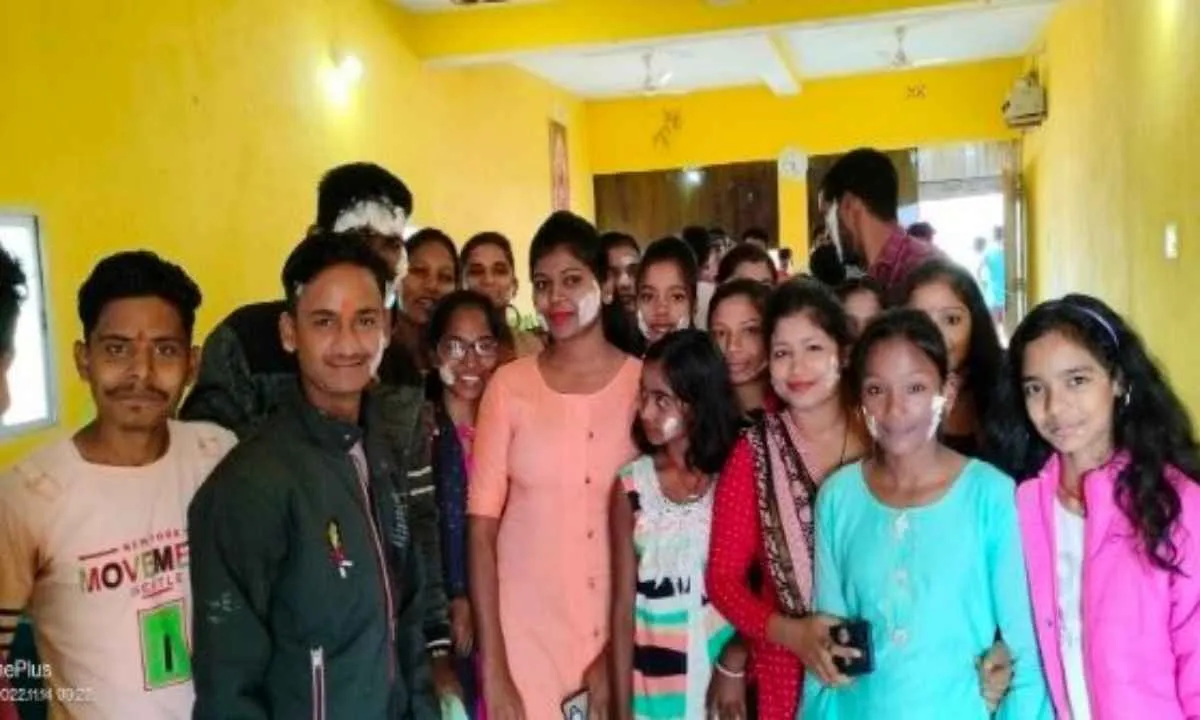 गिरिडीह के चतरो में &lsquo;ब्रेन टेक कंप्यूटर ट्रेनिंग सेंटर&rsquo; बना युवाओं के करियर का नया आधार  