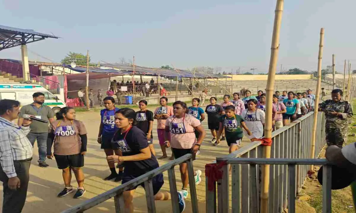 Dhanbad News: होमगार्ड बहाली की शारीरिक परीक्षा संपन्न, पारदर्शिता पर प्रशासन सख्त