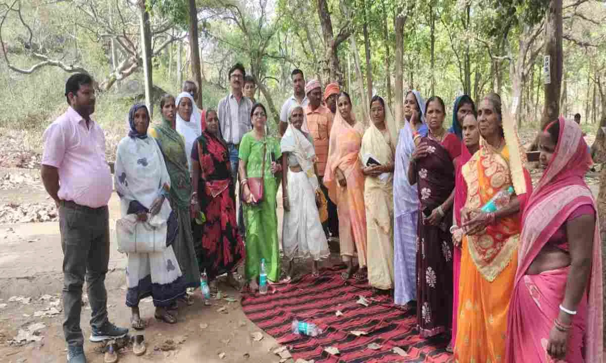 Koderma News:  डीलर्स एसोसिएशन को मिला अपना 'वजूद', रजिस्ट्रेशन नंबर 366/2025 मिलने पर जश्न