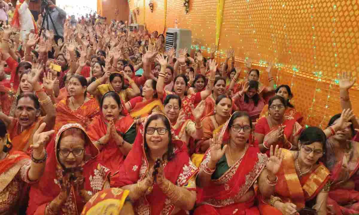 Koderma News: 45वें हनुमान जन्मोत्सव पर भव्य शोभायात्रा, गूंजा राम नाम