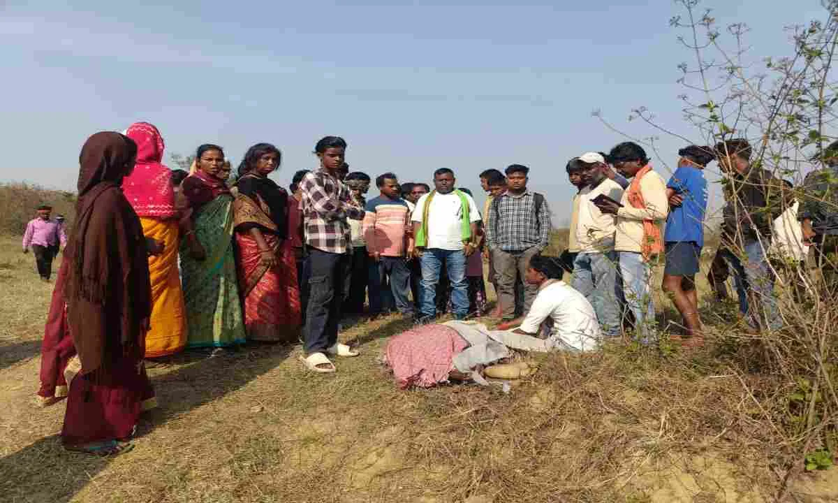 Ramgarh News: हाथियों का खूनी तांडव: तीन ग्रामीणों को कुचला, इलाके में भारी दहशत