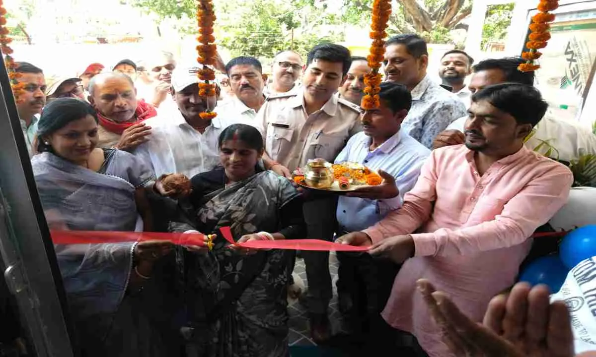 Giridih News: शिक्षा के क्षेत्र में नई क्रांति, एन. एन. ट्यूटोरियल एंड लाइब्रेरी का भव्य शुभारंभ