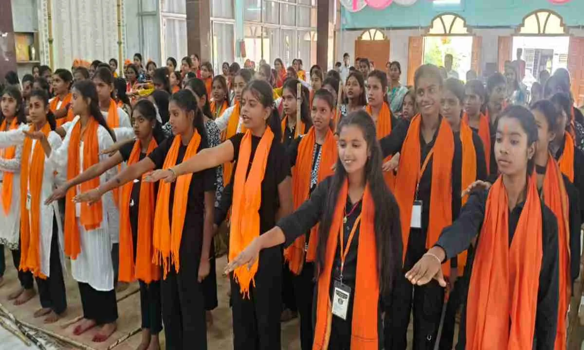 Giridih News: श्याम मंदिर में धूमधाम से मनाया गया हनुमान जन्मोत्सव
