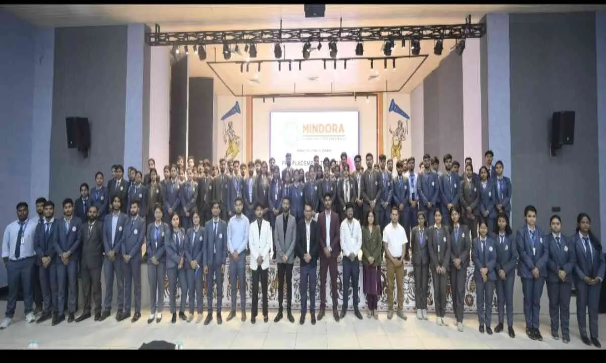 Ranchi News: रोजगार की राह हुई आसान: सरला बिरला विश्वविद्यालय के 300 से अधिक छात्र नामी कंपनियों में चयनित