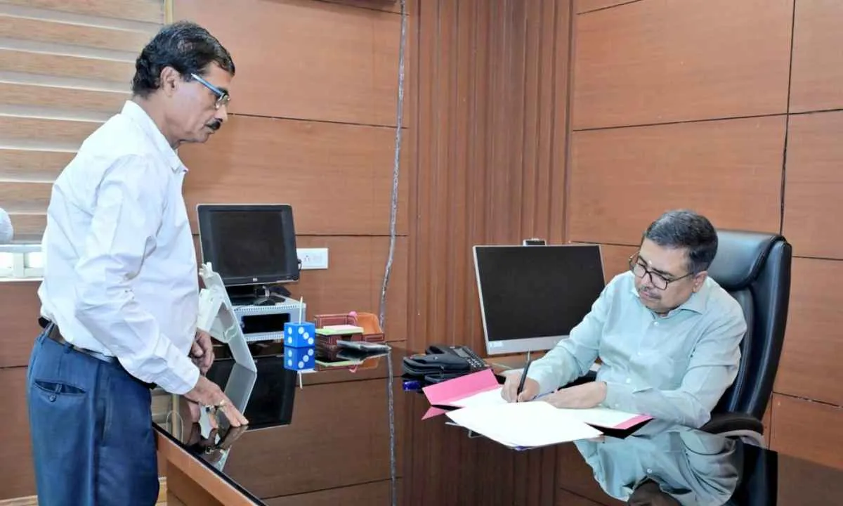 Bokaro News: डीसी ने जियाडा क्षेत्रीय निदेशक का अतिरिक्त प्रभार संभाला, औद्योगिक विकास पर जोर