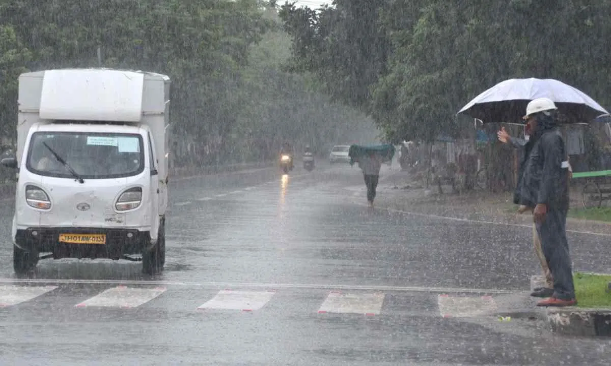 झारखंड में तापमान सामान्य से 6 डिग्री नीचे, 07 मई तक येलो अलर्ट; तेज हवा और वज्रपात की चेतावनी