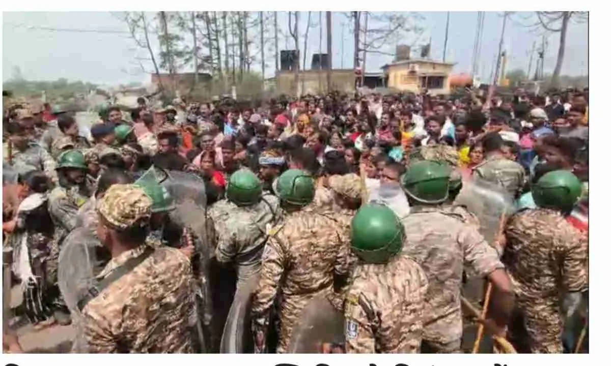 गिरिडीह कोयला चोरी, सीसीएल साइडिंग हमला, झारखंड अपराध खबर, खदान सुरक्षा, कोयला माफिया, Giridih coal theft, CCL siding attack, Jharkhand crime news, coal mafia India, mining security issue