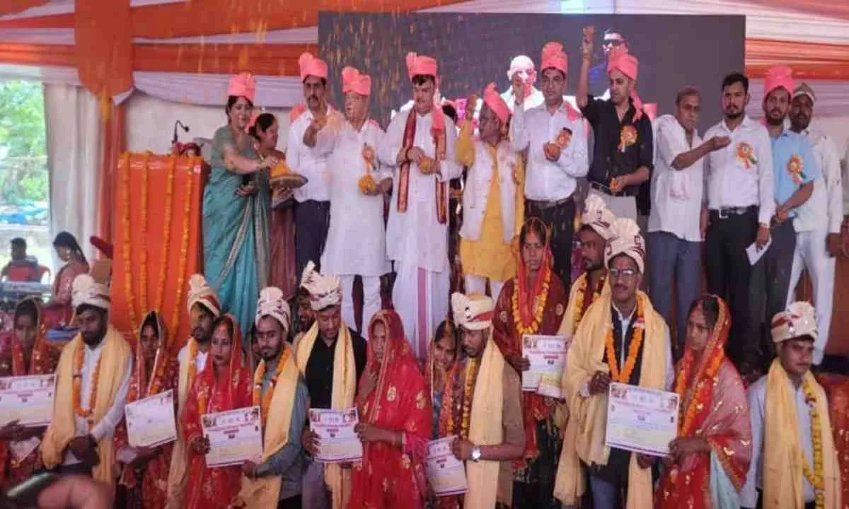 मजदूर दिवस पर 167 जोड़ों का सामूहिक विवाह, हर नवदंपति को 85 हजार की सहायता; सरकार बोली- श्रमिक कल्याण के लिए प्रतिबद्ध