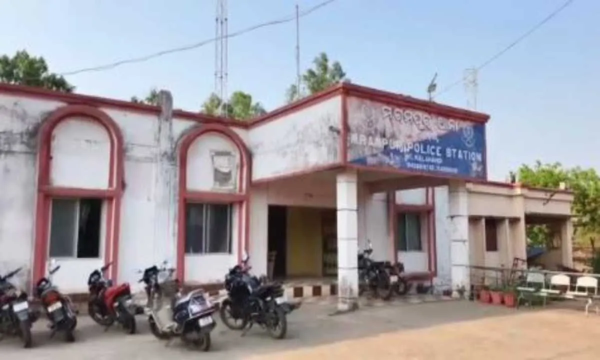 जहरीली गैस बनी मौत का कारण, कलाहांडी में सेप्टिक टैंक में उतरे 6 मजदूरों की गई जान