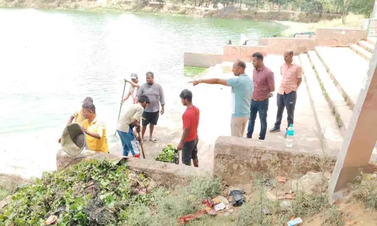 हजारीबाग को स्वच्छ बनाने निकला नगर निगम,  इंटर साइंस कॉलेज क्षेत्र में चला विशेष अभियान