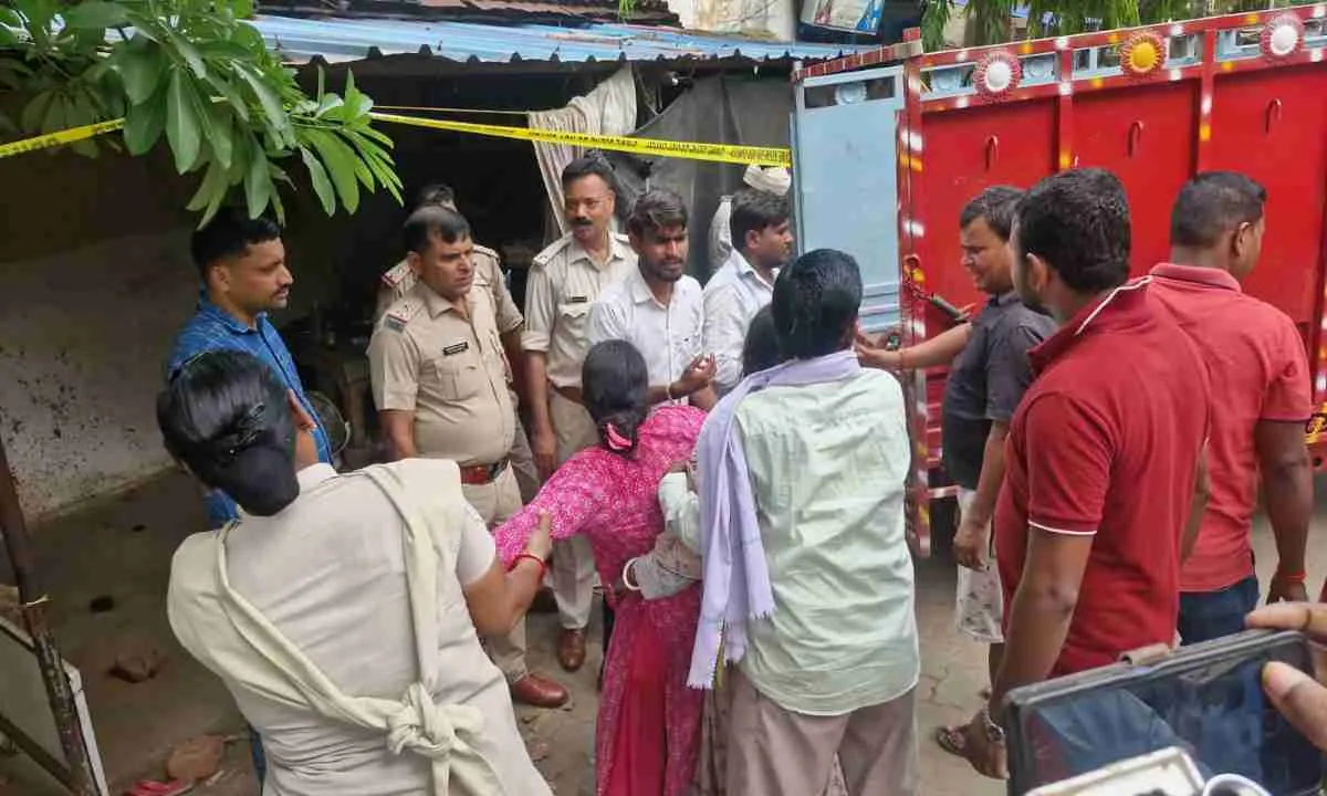 Deoghar News: कुंडा के पास चाय दुकानदार महिला की बेरहमी से हत्या, दुकान में मिला शव