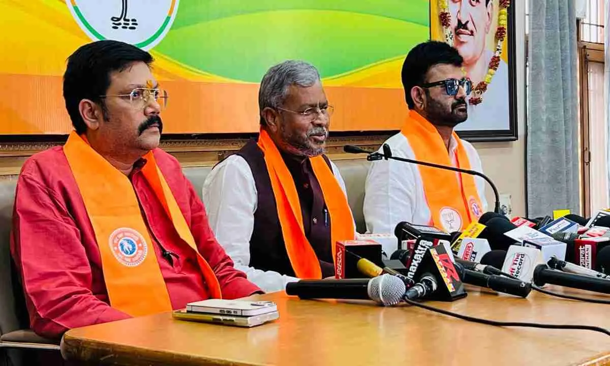 स्वास्थ्य विभाग में घोटाले और एंबुलेंस खरीद में भारी अनियमितता, CBI जांच की मांग: बाबूलाल मरांडी