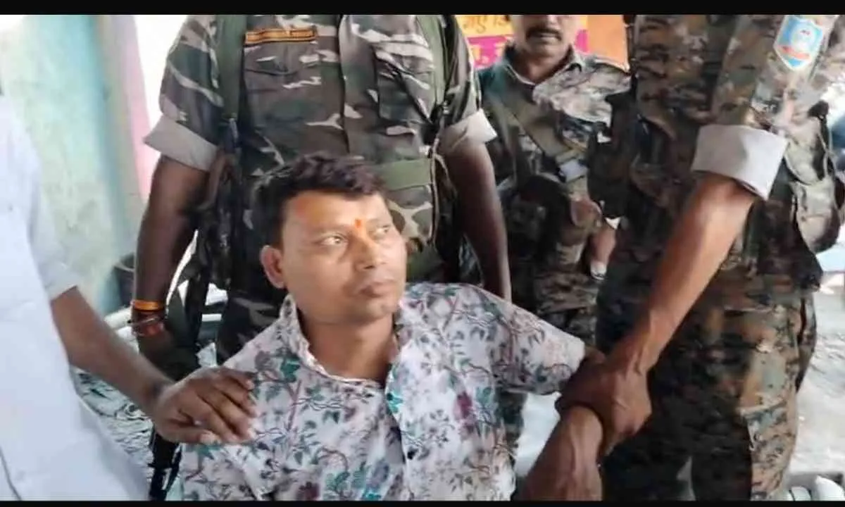 कोडरमा में बिजली विभाग का लाइनमैन 5 हजार रिश्वत लेते गिरफ्तार