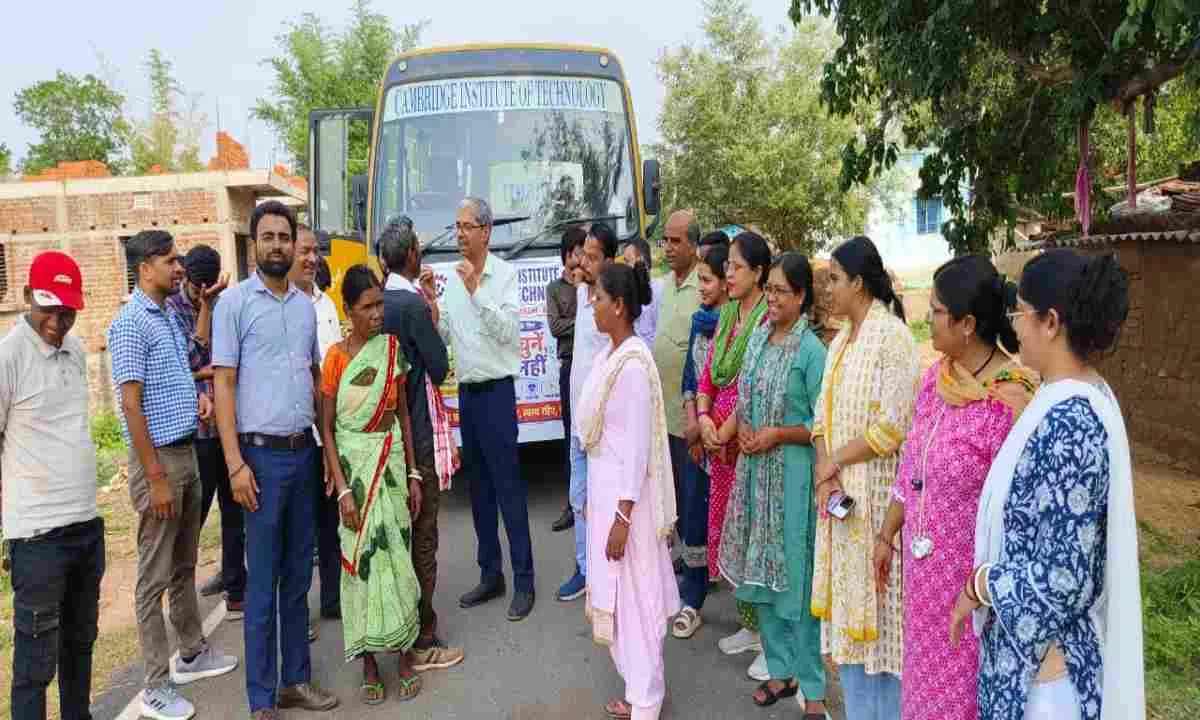 Ranchi News: “नशा बर्बादी की जड़”: कैंब्रिज पॉलिटेक्निक ने चलाया बड़ा जागरूकता अभियान