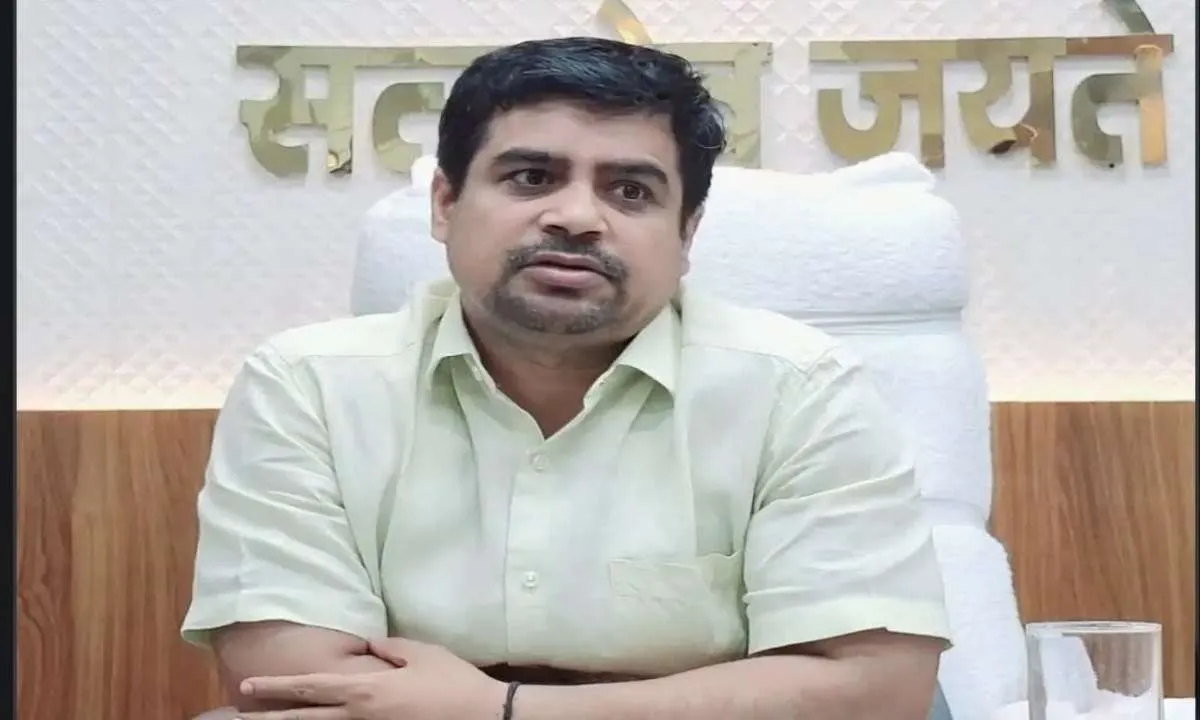 Bihar: सुपौल में सरकारी राशि घोटाले की साजिश नाकाम, दो शिक्षा कर्मियों पर सस्पेंशन की तलवार