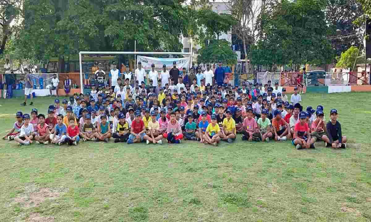 रांची में बच्चों के लिए बड़ा स्पोर्ट्स कैंप, CCL ने शुरू किया क्रिकेट-वॉलीबॉल प्रशिक्षण