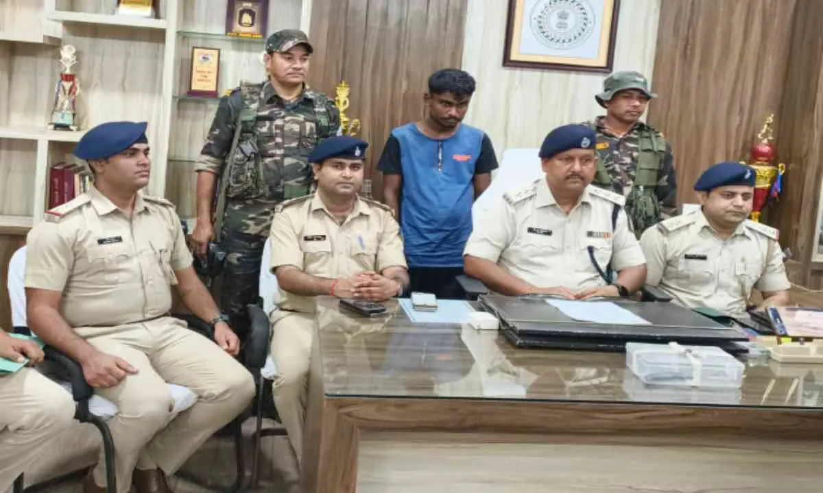 Bokaro News: 24 घंटे में न्याय: पुलिस की बड़ी सफलता, महिला की गला रेतकर हत्या करने वाला आरोपी दबोचा गया