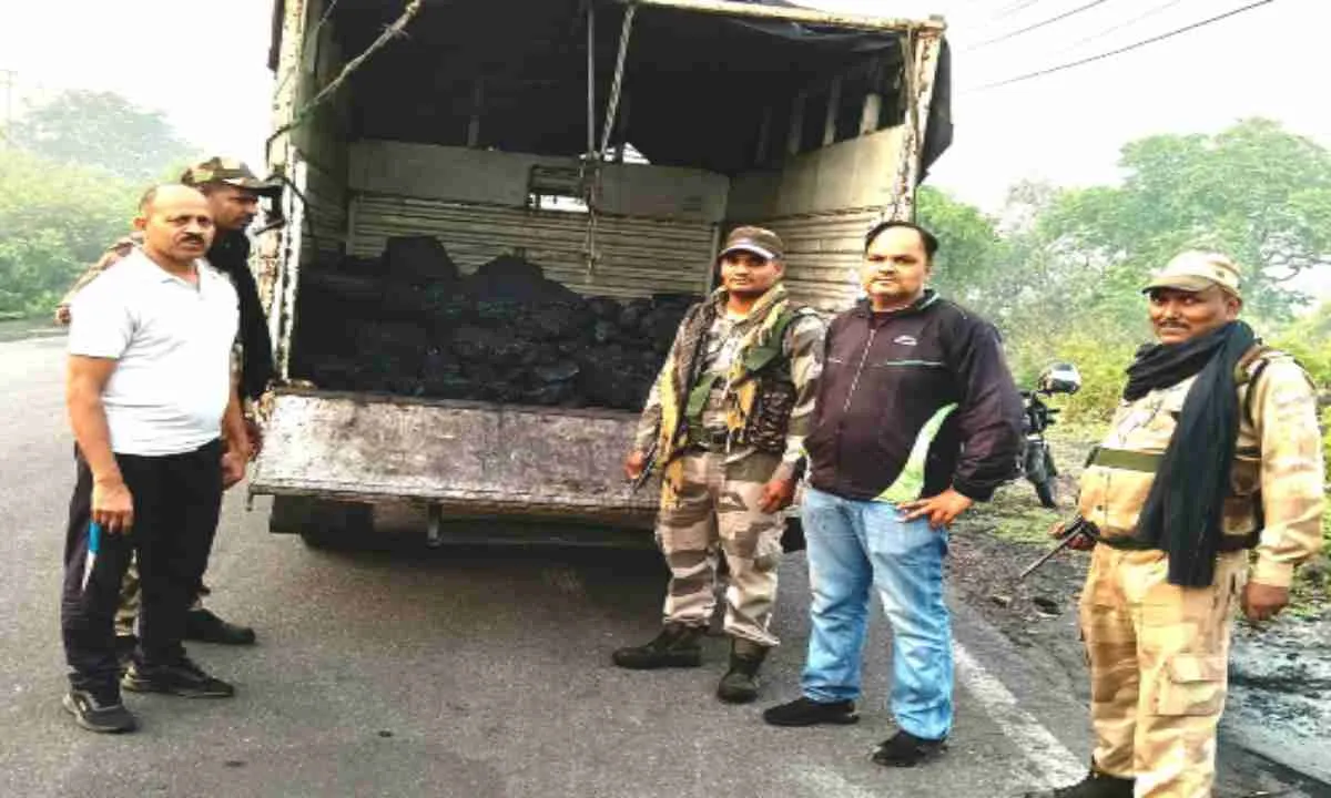 Bokaro News: कोयला माफियाओं के खिलाफ सीआईएसएफ का बड़ा एक्शन, 3.55 टन कोयला जब्त