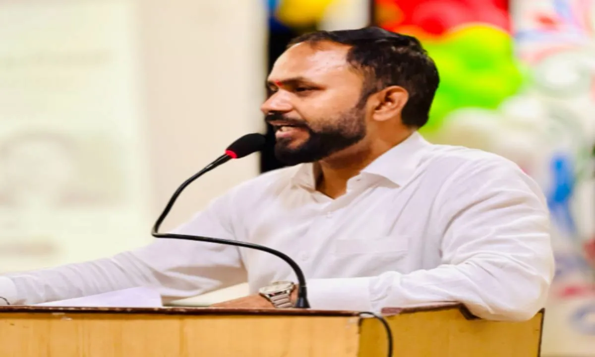 Koderma News: मॉडर्न पब्लिक स्कूल में करियर काउंसलिंग, विद्यार्थियों को मिली उच्च शिक्षा और सरकारी योजनाओं की सही राह