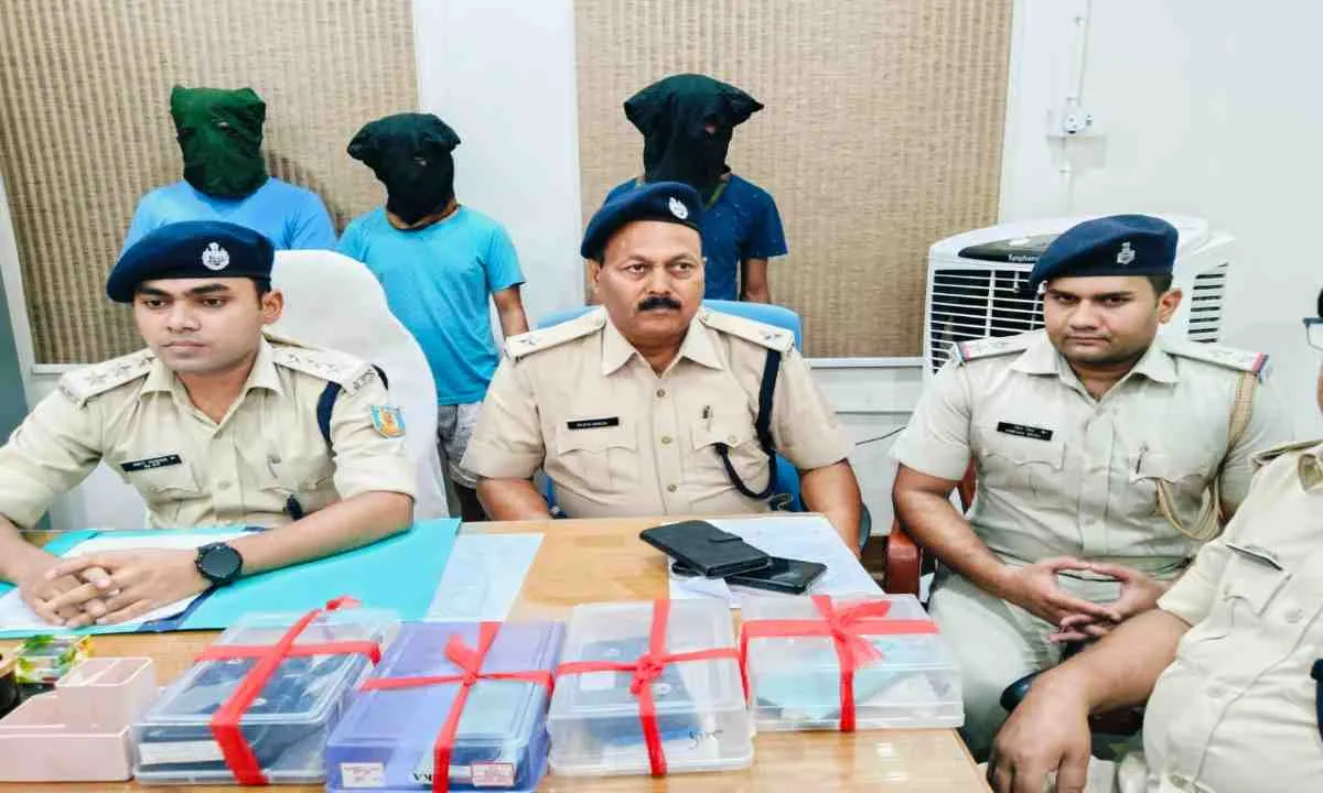 बैंक अधिकारी बनकर करते थे करोड़ों की साइबर ठगी, जामताड़ा से तीन आरोपी गिरफ्तार