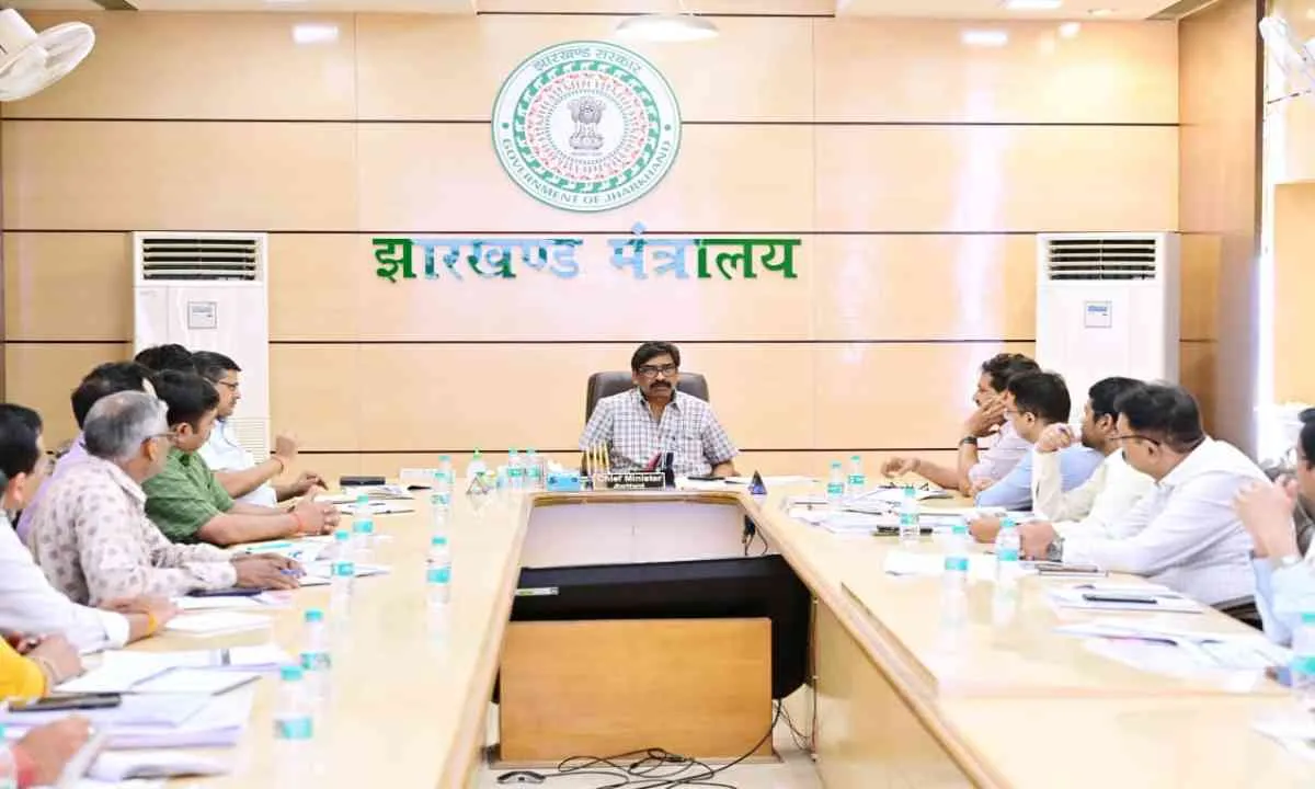 शिक्षा सुधार पर बड़ा कदम, 5 हजार स्कूल ऑफ एक्सीलेंस और भर्ती प्रक्रिया तेज करने के निर्देश: हेमन्त सोरेन