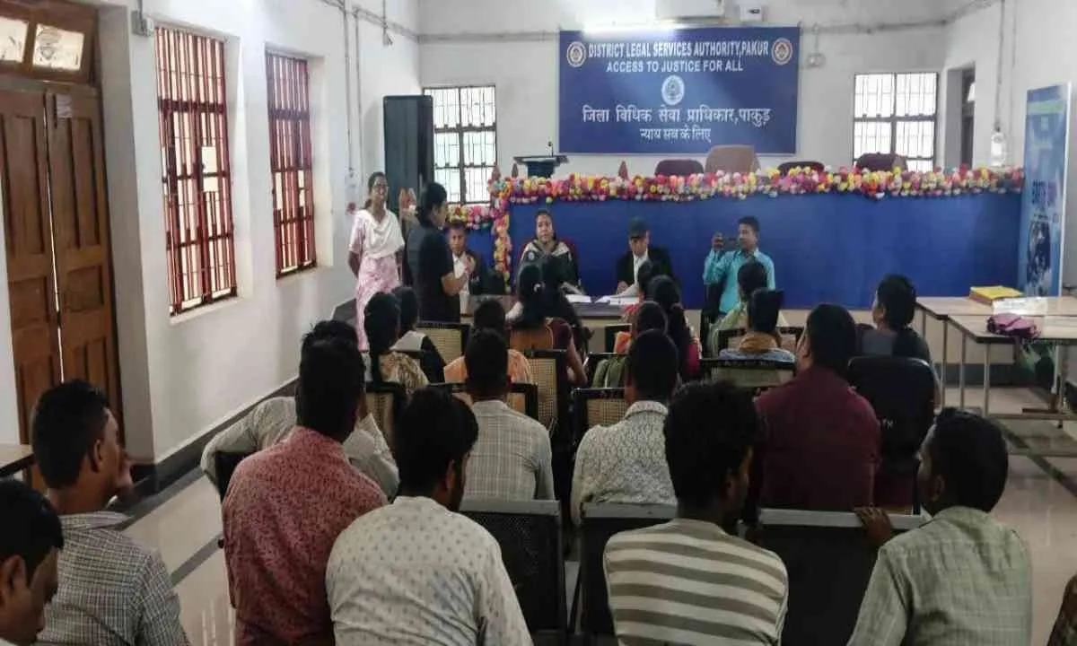 Pakur News: 90 दिवसीय विधिक जागरूकता अभियान का खाका तैयार, सामाजिक बुराइयों पर होगा कड़ा प्रहार