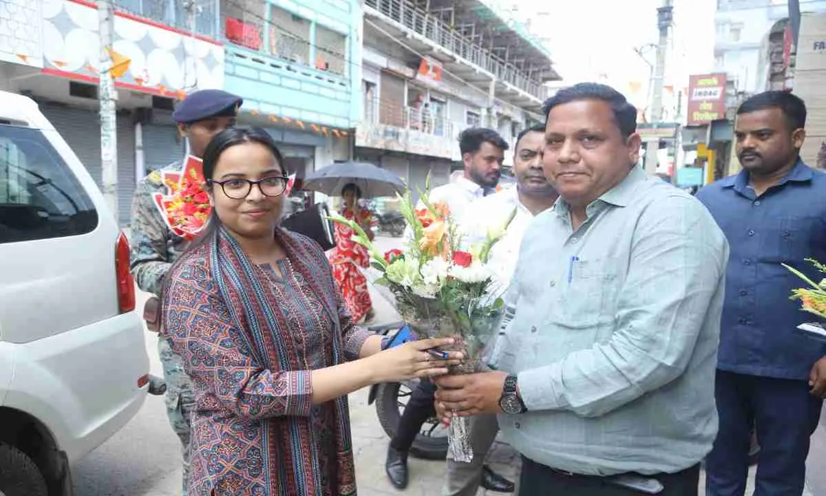 Hazaribagh News: मुख्यमंत्री सारथी योजना अंतर्गत प्रशिक्षित विद्यार्थियों को प्रमाणपत्र वितरण