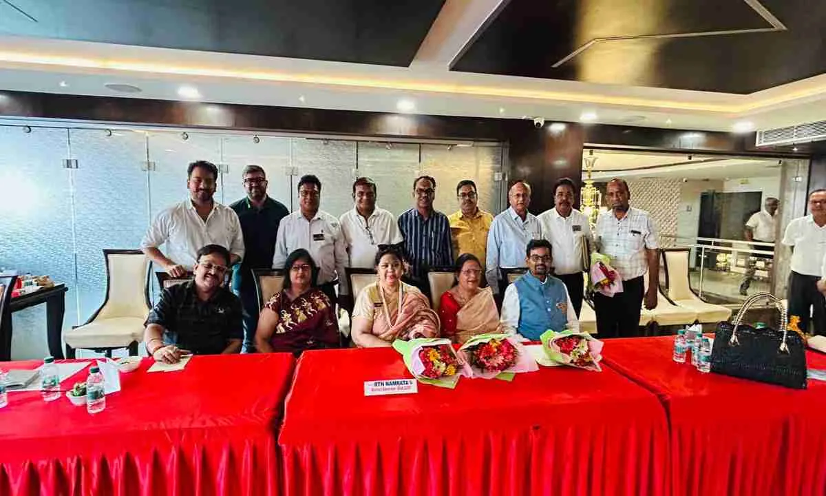 Koderma News: रोटरी क्लब में असेंबली आयोजित: मानवता की सेवा का लिया संकल्प