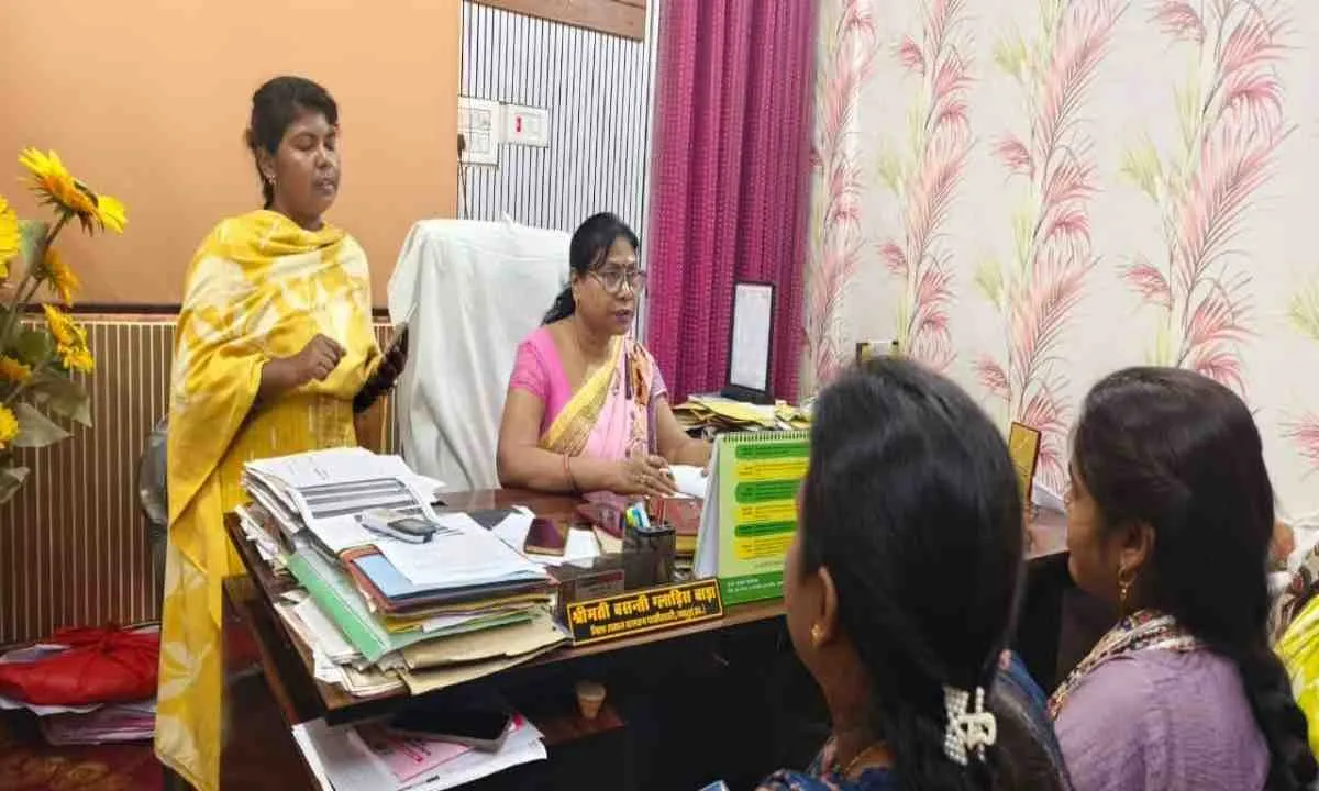 Pakur News: जिला समाज कल्याण विभाग द्वारा नवनियुक्त महिला पर्यवेक्षिकाओं का प्रशिक्षण सफलतापूर्वक संपन्न