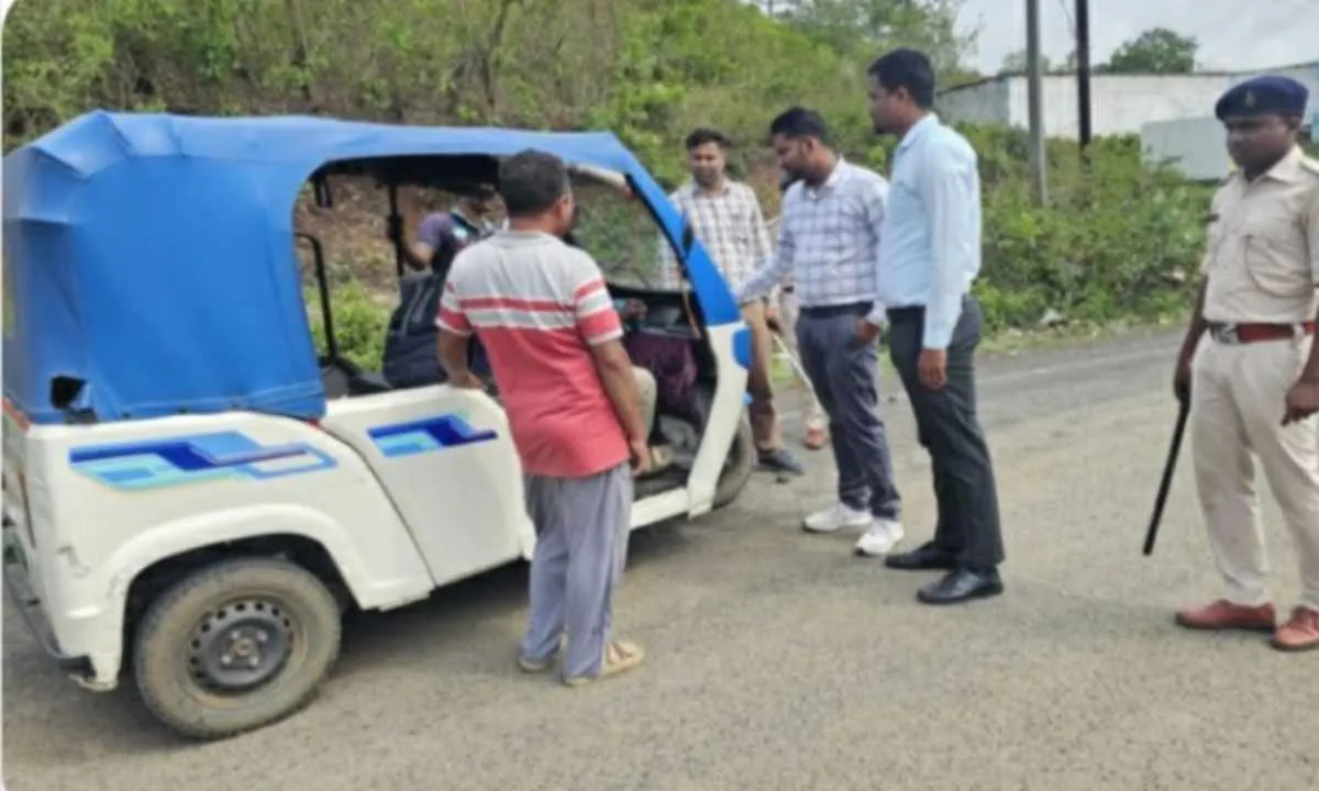 Sahebganj News: जिलेबिया घाटी में परिवहन विभाग का कड़ा एक्शन: डीटीओ के नेतृत्व में चला सघन जांच अभियान