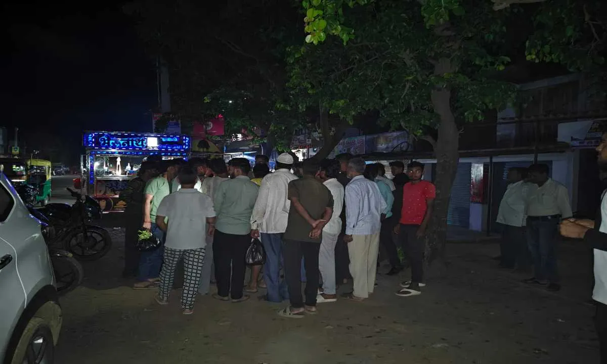 Hazaribagh News: महराजगंज में बेखौफ अपराधियों का आतंक, जेवर दुकान से 20 लाख की छिनतई