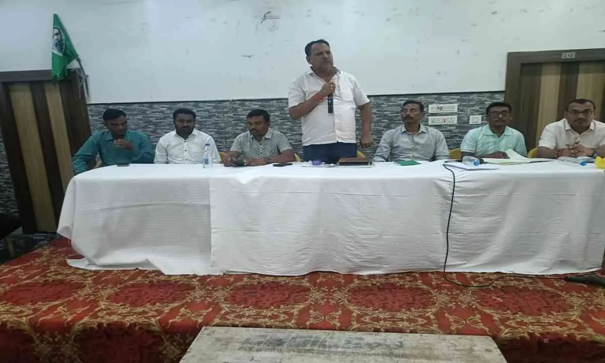 Sahebganj News: 14 वार्डों के लिए पर्यवेक्षक नियुक्त, 14 मई तक बूथ कमेटियां तैयार करने का निर्देश