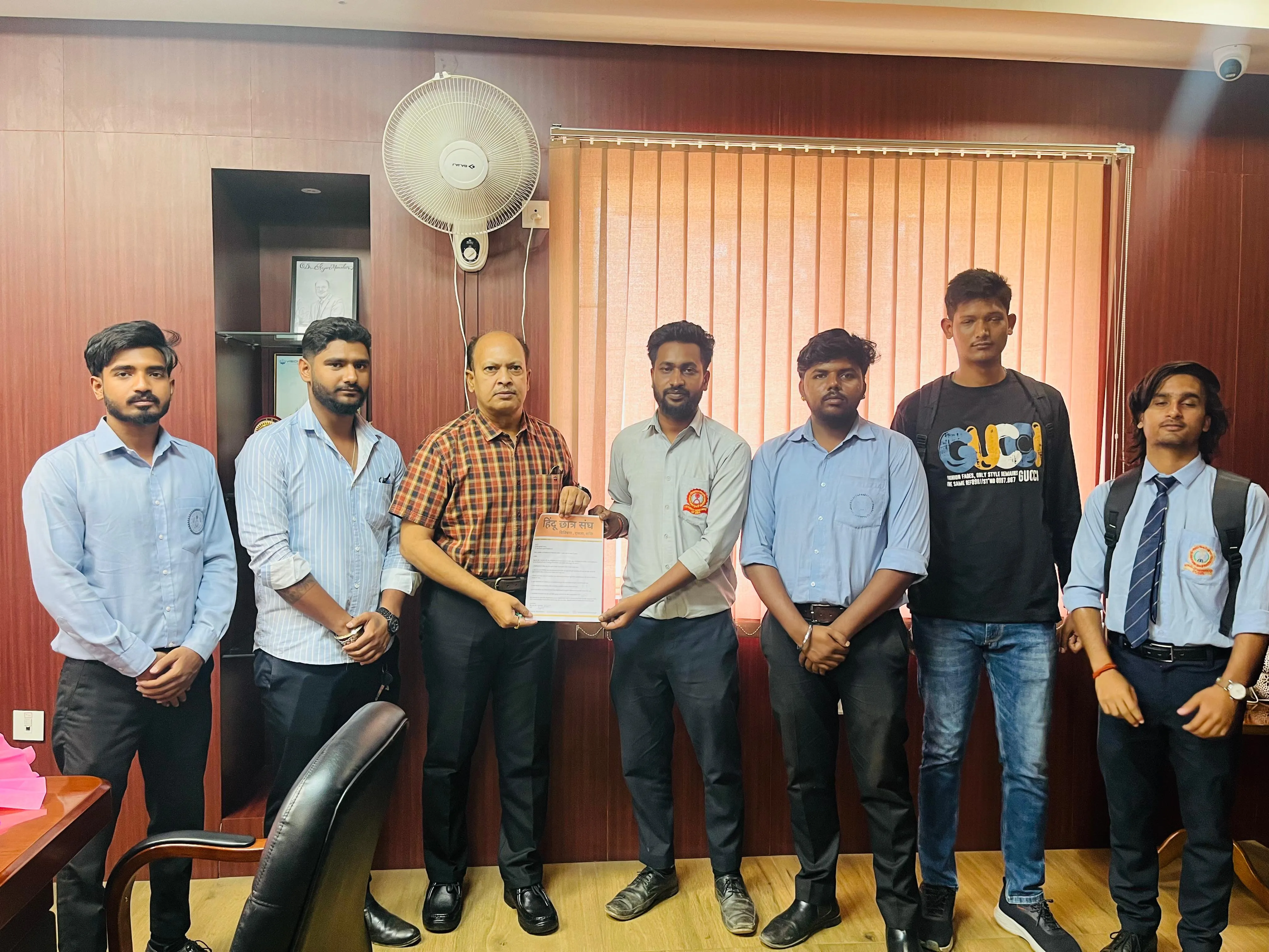 DSPMU में छात्र हितों को लेकर हिंदू छात्र संघ ने कुलपति को सौंपा 7 सूत्री मांग पत्र
