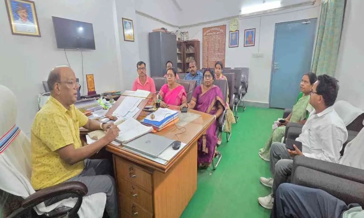 Dumka News: टास्क फोर्स की बैठक, 15 मई को बच्चों को खिलाई जाएगी एल्बेंडाजोल