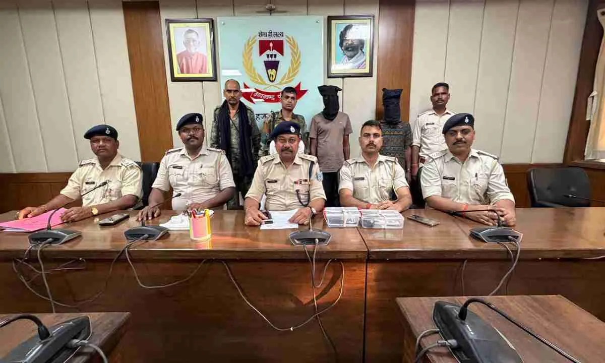 Hazaribagh News: ब्राउन शुगर पर प्रहार: पुलिस ने 169 ग्राम नशीले पदार्थ के साथ तीन को दबोचा
