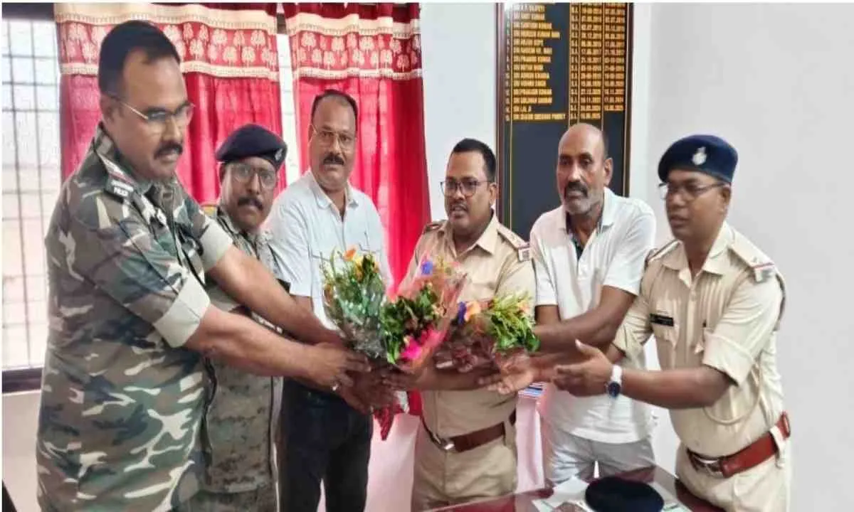 Palamu News: बड़ा प्रशासनिक फेरबदल, एसपी कपिल चौधरी के निर्देश पर 14 थाना प्रभारियों का तबादला