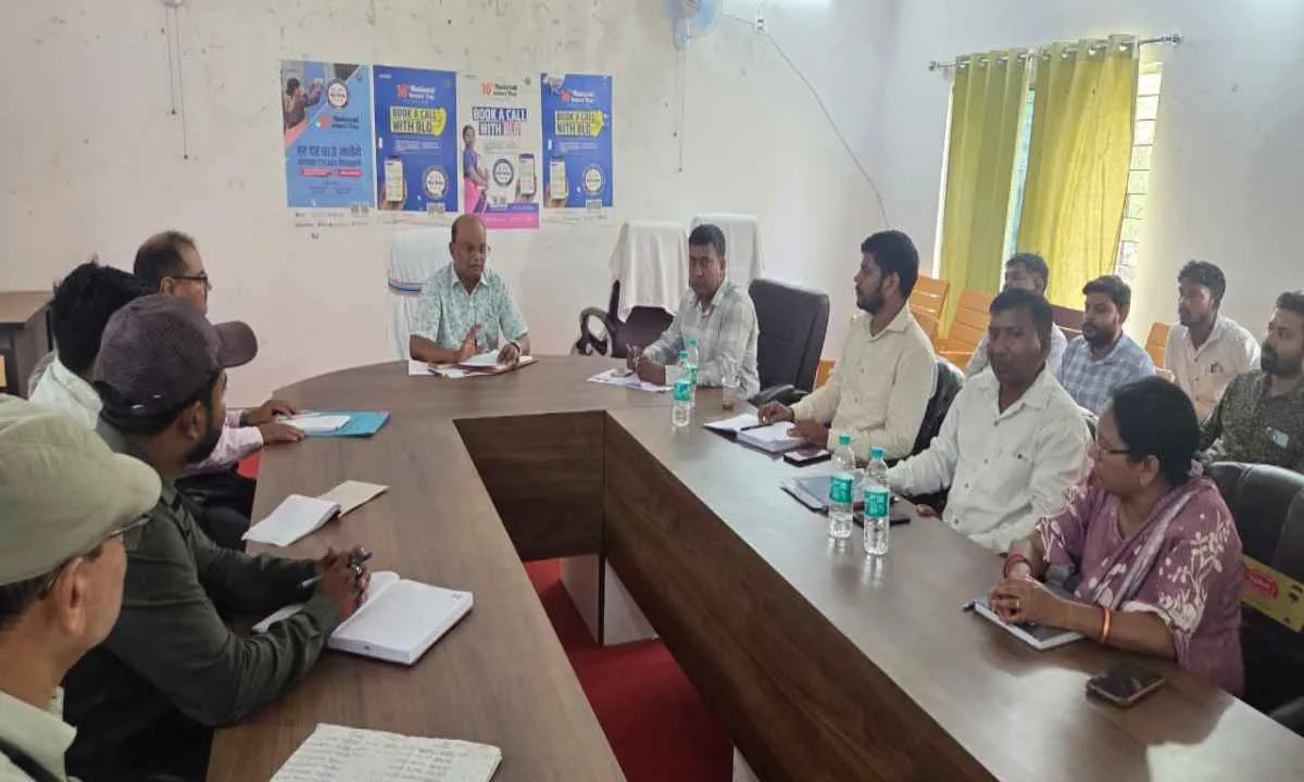 Dumka News: बीडीओ की अध्यक्षता में प्रखण्ड स्तरीय समन्वय समिति की बैठक आयोजित