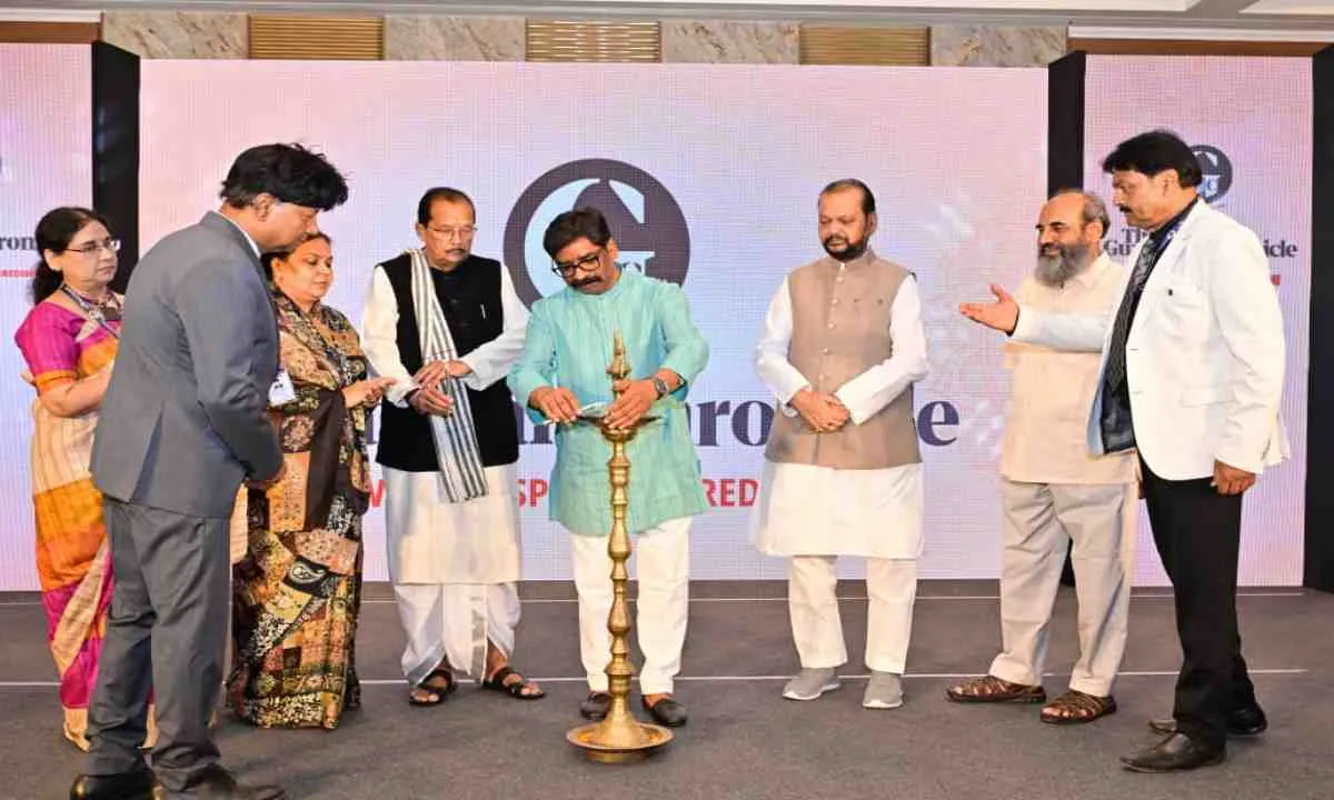 रांची में “The Guardian Chronicle” का भव्य लोकार्पण: मुख्यमंत्री हेमन्त सोरेन ने किया नए समाचार-पत्र का शुभारंभ