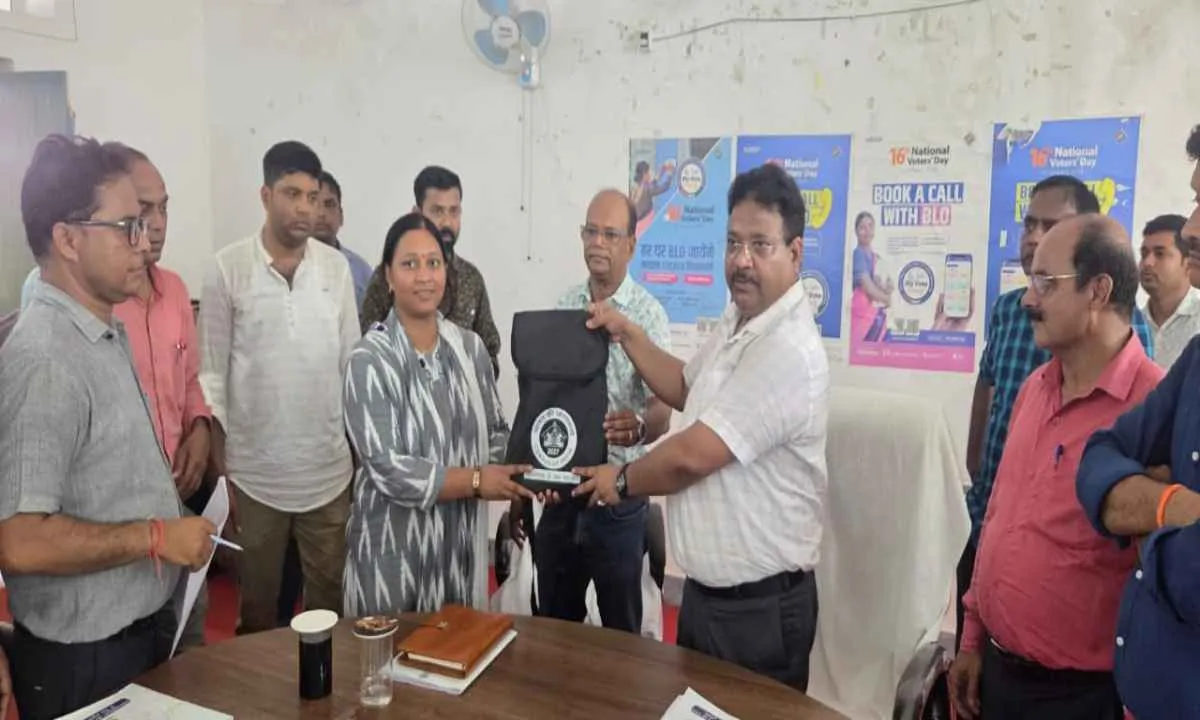 Dumka News: जनगणना 2027 की तैयारियां तेज, नोडल पदाधिकारी धीरेंद्र कुमार ने की प्रमंडल स्तरीय समीक्षा