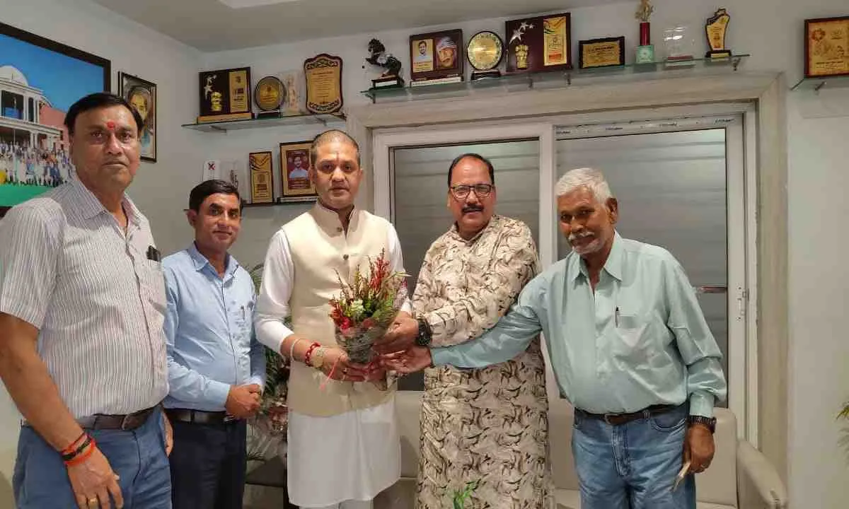 Bokaro News: विधायक अनूप सिंह से मिला आरसीएमयू का प्रतिनिधिमंडल, रांची आवास पर मजदूरों की समस्याओं पर हुआ गहन मंथन