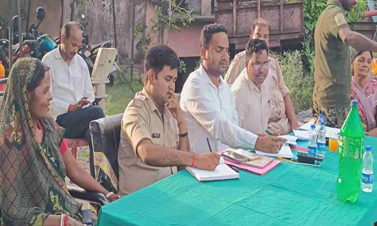 Bokaro News: थाना परिसर में शांति समिति की बैठक संपन्न, बकरीद पर्व को शांतिपूर्ण ढंग से मनाने की अपील