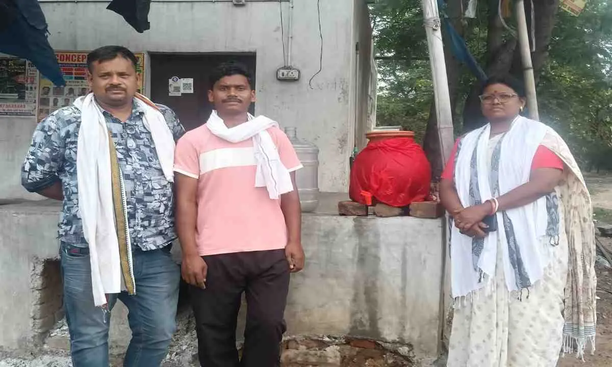 Ramgarh News: कोयलांचल में भीषण गर्मी को देख मुखिया ने पत्रकार चौक समेत दो जगहो पर प्याऊ की व्यवस्था कराई