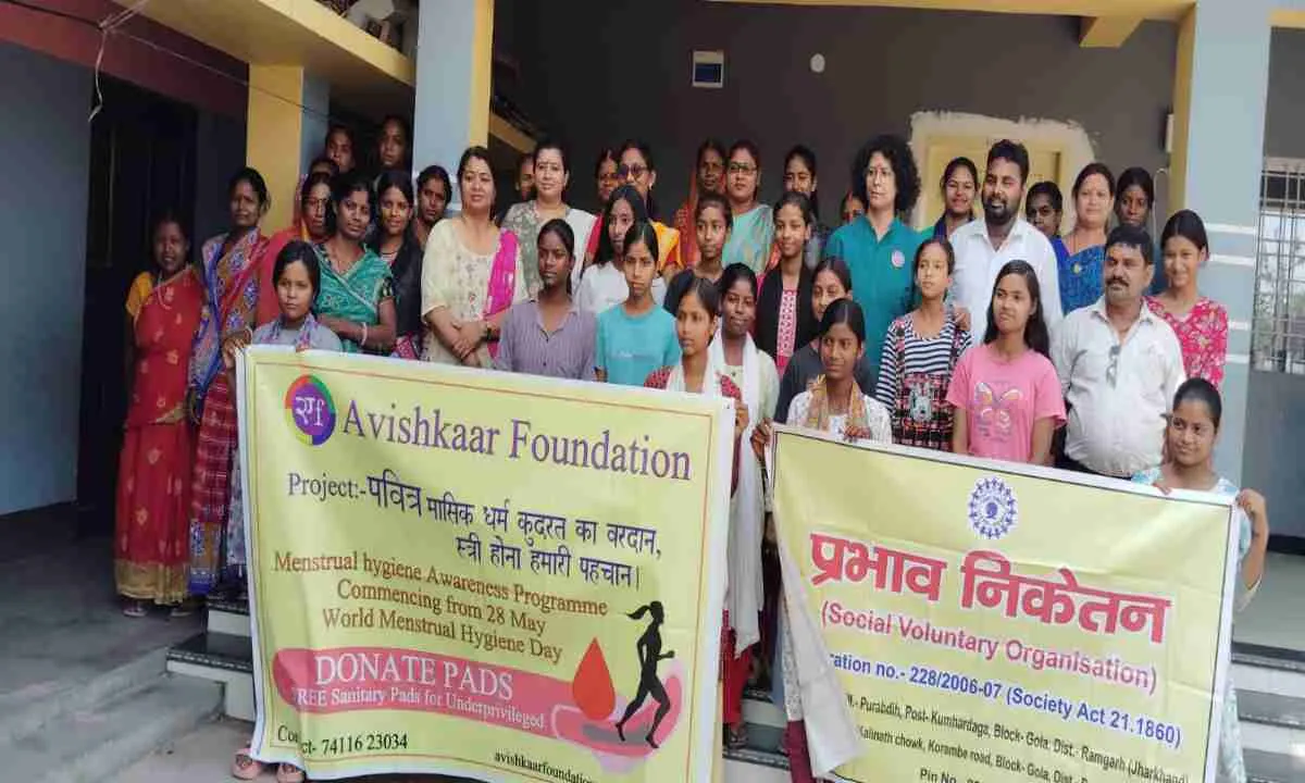 Ramgarh News: विश्व मासिक धर्म स्वच्छता दिवस पर जागरूकता कार्यशाला और स्वास्थ्य शिविर आयोजित