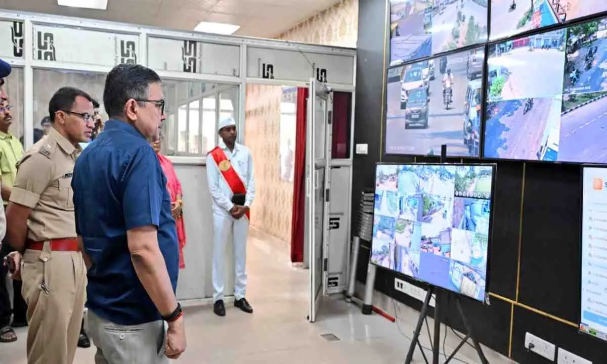 Bokaro News: बकरीद पर सुरक्षा पुख्ता, उपायुक्त और एसपी ने किया कंट्रोल रूम का निरीक्षण