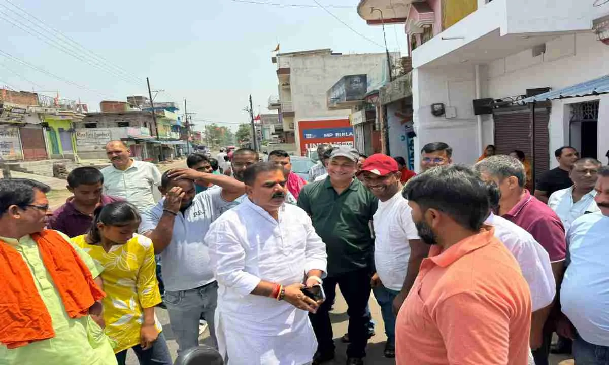Hazaribagh News: सेफ्टी टैंक हादसे से झकझोर उठा क्षेत्र, पीड़ित परिवार के साथ खड़ा हूं: मुन्ना सिंह