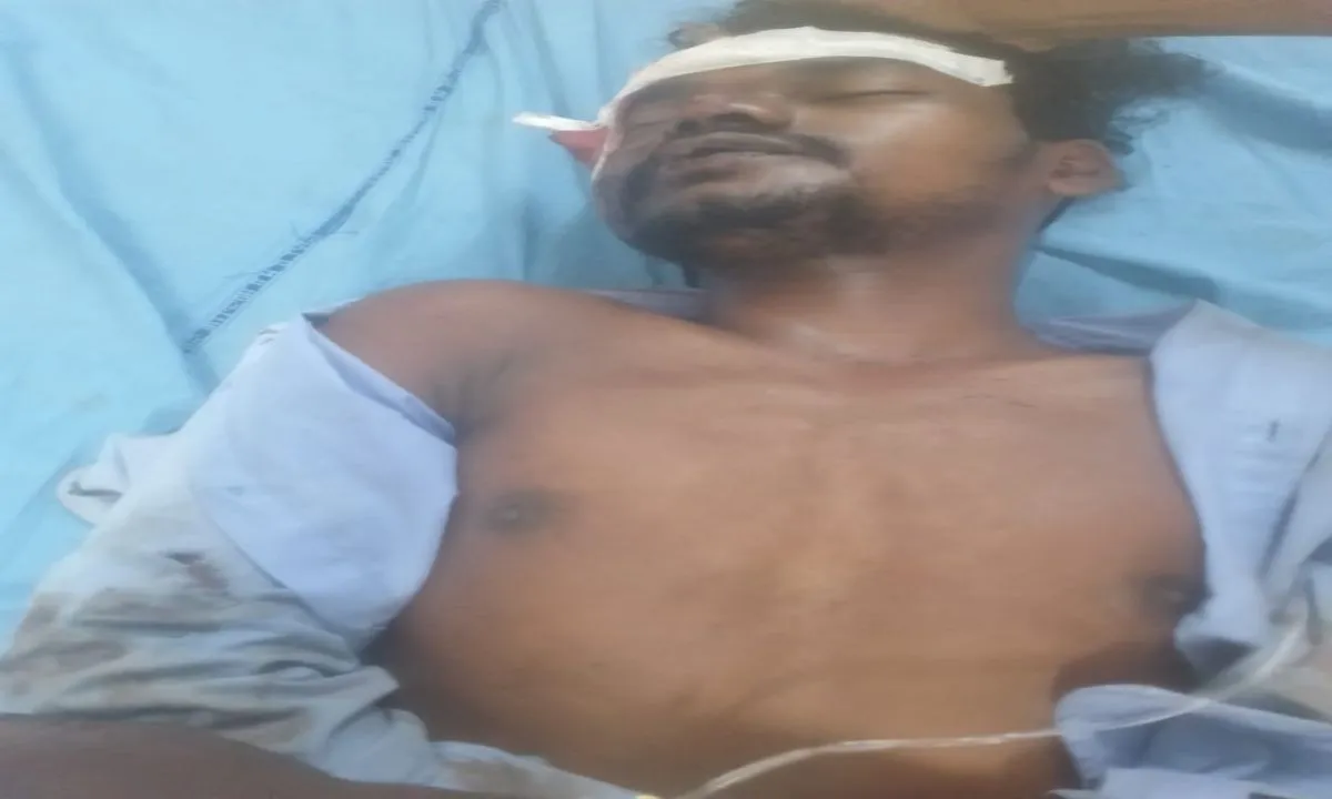 सड़क किनारे लहूलुहान पड़ा था अज्ञात शख्स, पाकुड़िया पुलिस ने बचाई जान
