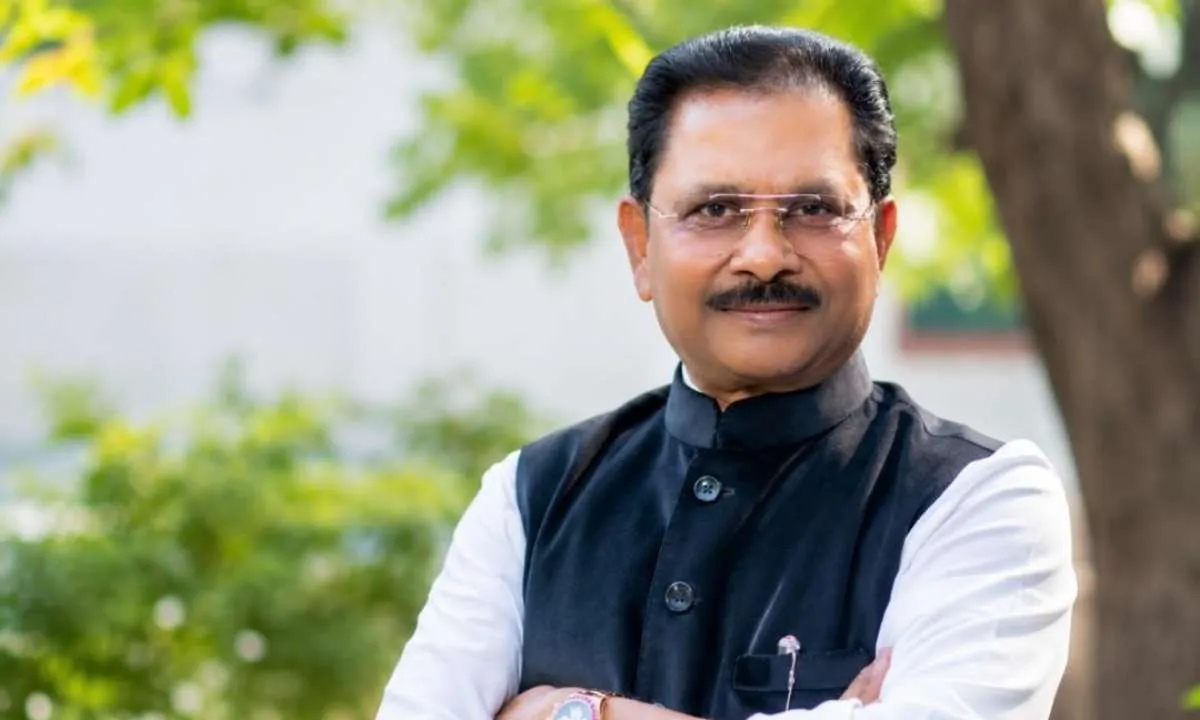 चुनाव लड़ने से क्यों पीछे हटे धीरज साहू, राजनीतिक गलियारों में चर्चा तेज