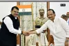 महाराष्ट्र के राजनीतिक महा-नाटक का लाइव अपडेट जानें और समझिए सत्ता का गणित कितना नाजुक है